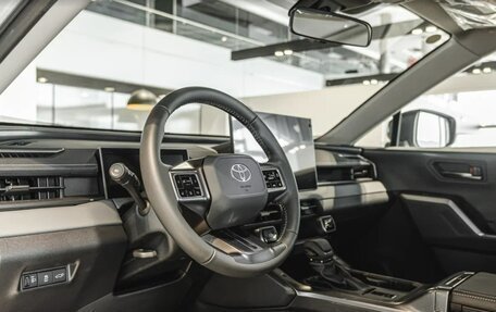 Toyota RAV4, 2025 год, 5 290 000 рублей, 10 фотография