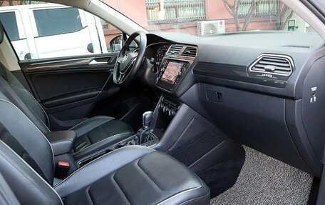 Volkswagen Tiguan II, 2022 год, 3 750 000 рублей, 6 фотография