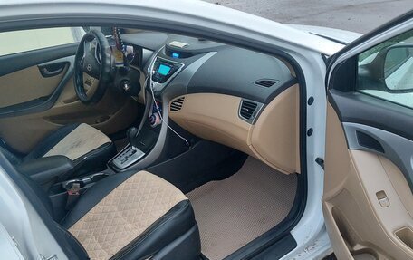 Hyundai Elantra V, 2011 год, 900 000 рублей, 6 фотография