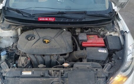 Hyundai Elantra V, 2011 год, 900 000 рублей, 9 фотография