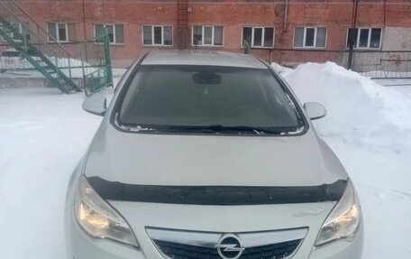 Opel Astra J, 2011 год, 765 000 рублей, 1 фотография