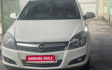 Opel Astra J, 2010 год, 500 000 рублей, 1 фотография