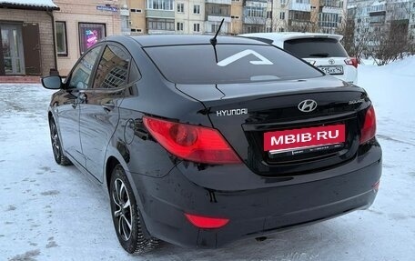 Hyundai Solaris II рестайлинг, 2013 год, 899 999 рублей, 4 фотография
