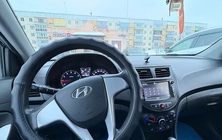 Hyundai Solaris II рестайлинг, 2013 год, 899 999 рублей, 17 фотография