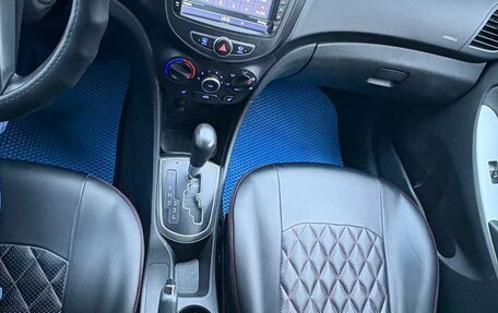 Hyundai Solaris II рестайлинг, 2013 год, 899 999 рублей, 15 фотография