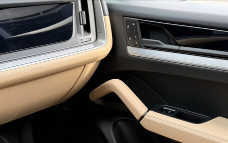 Porsche Cayenne III, 2025 год, 14 490 000 рублей, 14 фотография