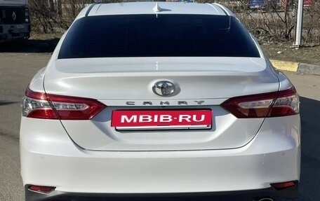 Toyota Camry, 2020 год, 3 000 000 рублей, 7 фотография