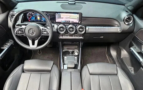 Mercedes-Benz GLB, 2022 год, 2 700 000 рублей, 5 фотография