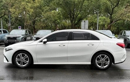 Mercedes-Benz A-Класс, 2022 год, 1 650 000 рублей, 7 фотография