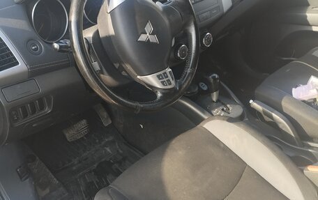 Mitsubishi Outlander III рестайлинг 3, 2011 год, 900 000 рублей, 6 фотография