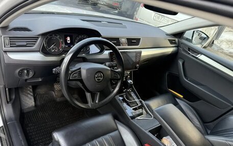 Skoda Superb III рестайлинг, 2018 год, 1 650 000 рублей, 6 фотография