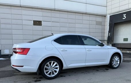 Skoda Superb III рестайлинг, 2018 год, 1 650 000 рублей, 4 фотография