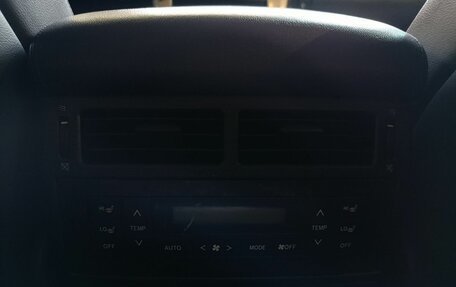 Toyota Land Cruiser 200, 2008 год, 2 300 000 рублей, 16 фотография