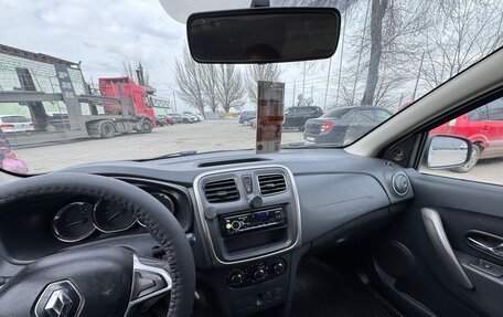 Renault Logan II, 2018 год, 419 000 рублей, 11 фотография