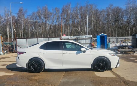 Toyota Camry, 2020 год, 2 000 000 рублей, 3 фотография