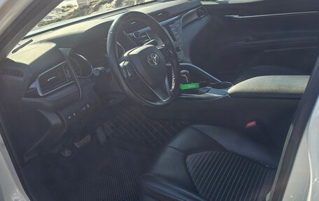 Toyota Camry, 2020 год, 2 000 000 рублей, 8 фотография