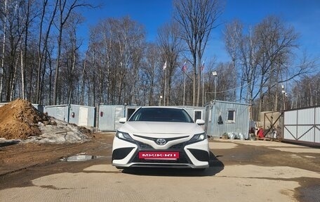 Toyota Camry, 2020 год, 2 000 000 рублей, 4 фотография