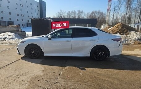 Toyota Camry, 2020 год, 2 000 000 рублей, 5 фотография