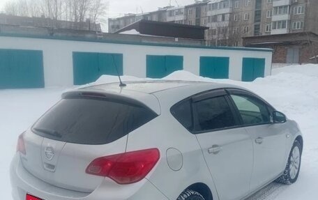 Opel Astra J, 2011 год, 765 000 рублей, 6 фотография