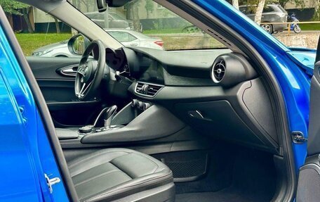 Alfa Romeo Giulia II, 2018 год, 2 400 000 рублей, 5 фотография