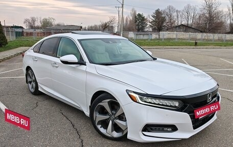 Honda Accord IX рестайлинг, 2018 год, 2 050 000 рублей, 8 фотография