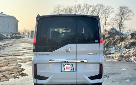 Honda Stepwgn IV, 2019 год, 2 449 000 рублей, 4 фотография