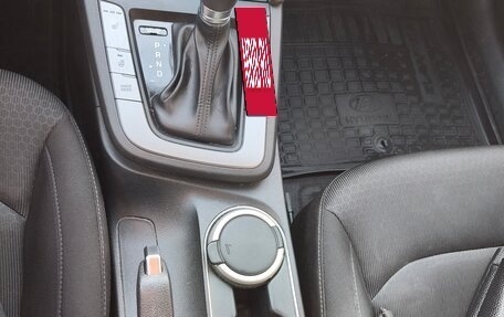 Hyundai Elantra VI рестайлинг, 2018 год, 1 600 000 рублей, 10 фотография