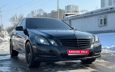 Mercedes-Benz E-Класс, 2011 год, 1 580 000 рублей, 2 фотография