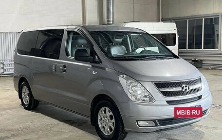 Hyundai Grand Starex Grand Starex I рестайлинг 2, 2012 год, 1 855 000 рублей, 3 фотография