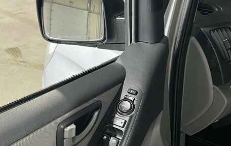 Hyundai Grand Starex Grand Starex I рестайлинг 2, 2012 год, 1 855 000 рублей, 15 фотография