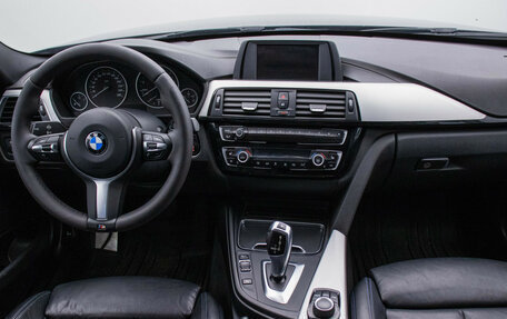 BMW 3 серия, 2018 год, 2 920 000 рублей, 13 фотография