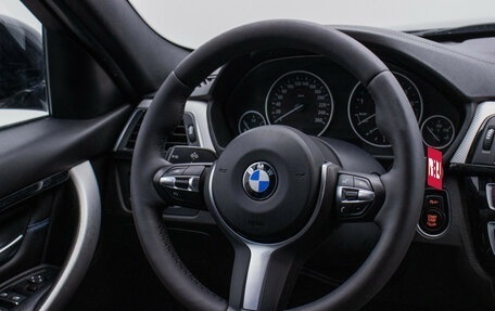 BMW 3 серия, 2018 год, 2 920 000 рублей, 15 фотография