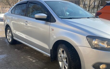 Volkswagen Polo VI (EU Market), 2012 год, 980 000 рублей, 2 фотография