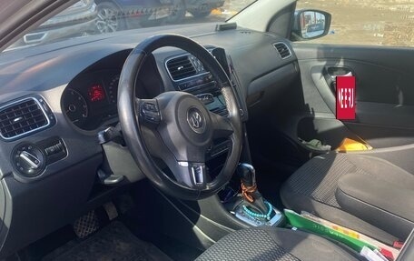 Volkswagen Polo VI (EU Market), 2012 год, 980 000 рублей, 21 фотография