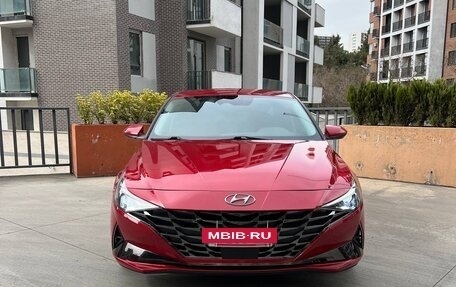 Hyundai Elantra, 2022 год, 1 850 000 рублей, 2 фотография