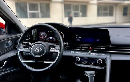 Hyundai Elantra, 2022 год, 1 850 000 рублей, 8 фотография