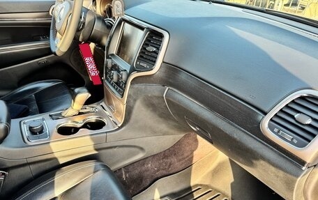 Jeep Grand Cherokee, 2016 год, 2 450 000 рублей, 22 фотография