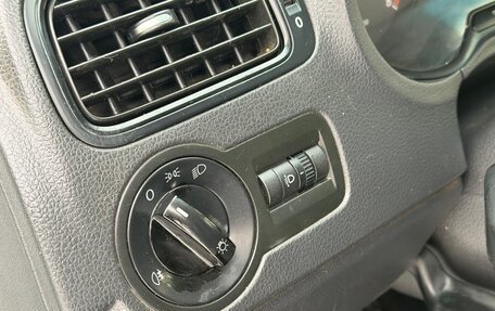 Volkswagen Polo VI (EU Market), 2013 год, 560 000 рублей, 21 фотография