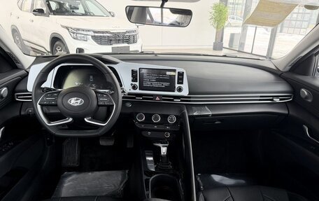 Hyundai Elantra, 2023 год, 2 349 000 рублей, 10 фотография