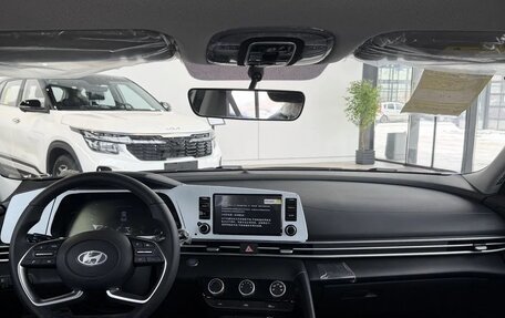 Hyundai Elantra, 2023 год, 2 349 000 рублей, 13 фотография