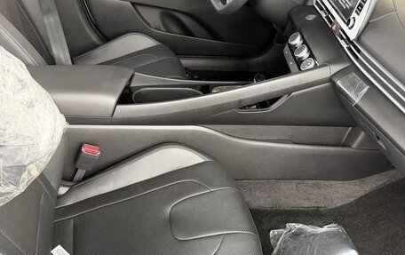 Hyundai Elantra, 2023 год, 2 349 000 рублей, 16 фотография