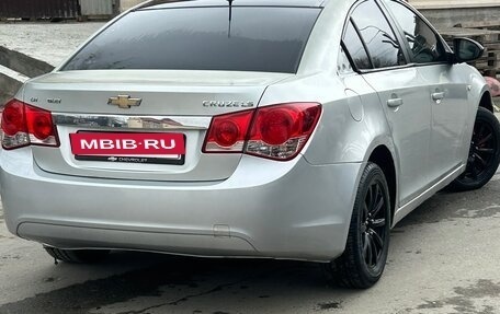 Chevrolet Cruze II, 2010 год, 510 000 рублей, 3 фотография