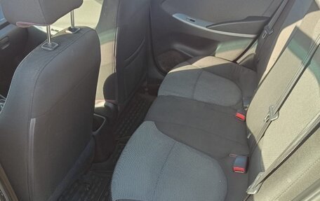 Hyundai Solaris II рестайлинг, 2013 год, 580 000 рублей, 5 фотография