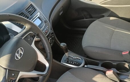 Hyundai Solaris II рестайлинг, 2013 год, 580 000 рублей, 8 фотография