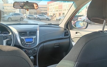 Hyundai Solaris II рестайлинг, 2013 год, 580 000 рублей, 11 фотография