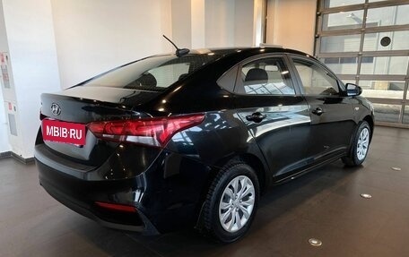 Hyundai Solaris II рестайлинг, 2018 год, 1 300 000 рублей, 3 фотография