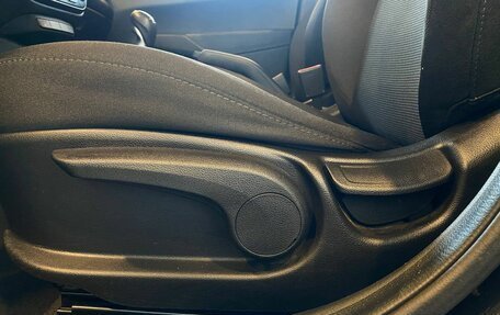 Hyundai Solaris II рестайлинг, 2018 год, 1 300 000 рублей, 33 фотография