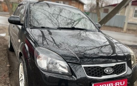 KIA Rio II, 2010 год, 666 000 рублей, 1 фотография
