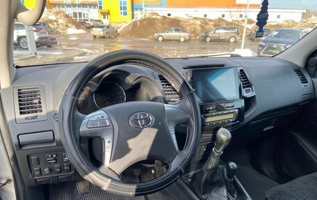 Toyota Hilux VII, 2014 год, 2 600 000 рублей, 17 фотография