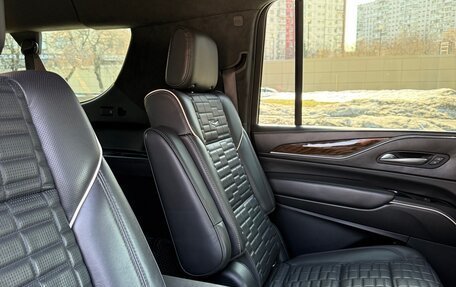 Cadillac Escalade V, 2021 год, 7 900 000 рублей, 17 фотография